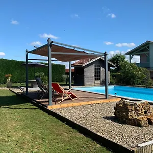 Ferme Equestre Avec Piscine Hébergement de vacances